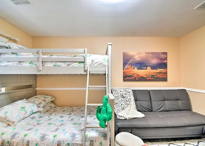 Walk To Stadium! W/ Outdoor Oasis Holiday home Surprise