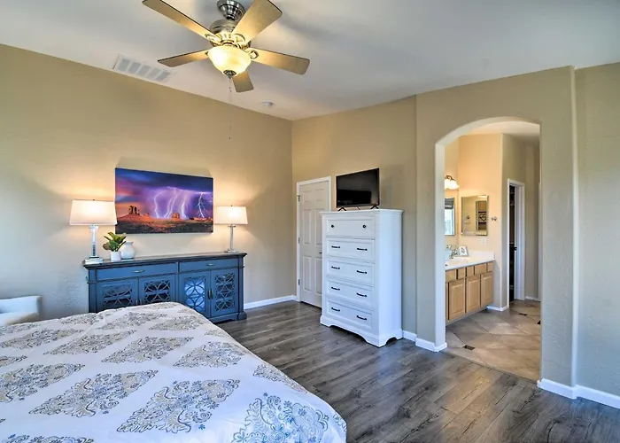Walk To Stadium! W/ Outdoor Oasis Holiday home Surprise